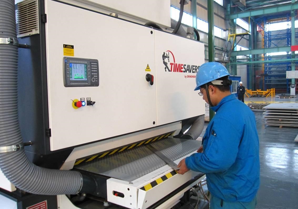 剪折設(shè)備 剪折設(shè)備